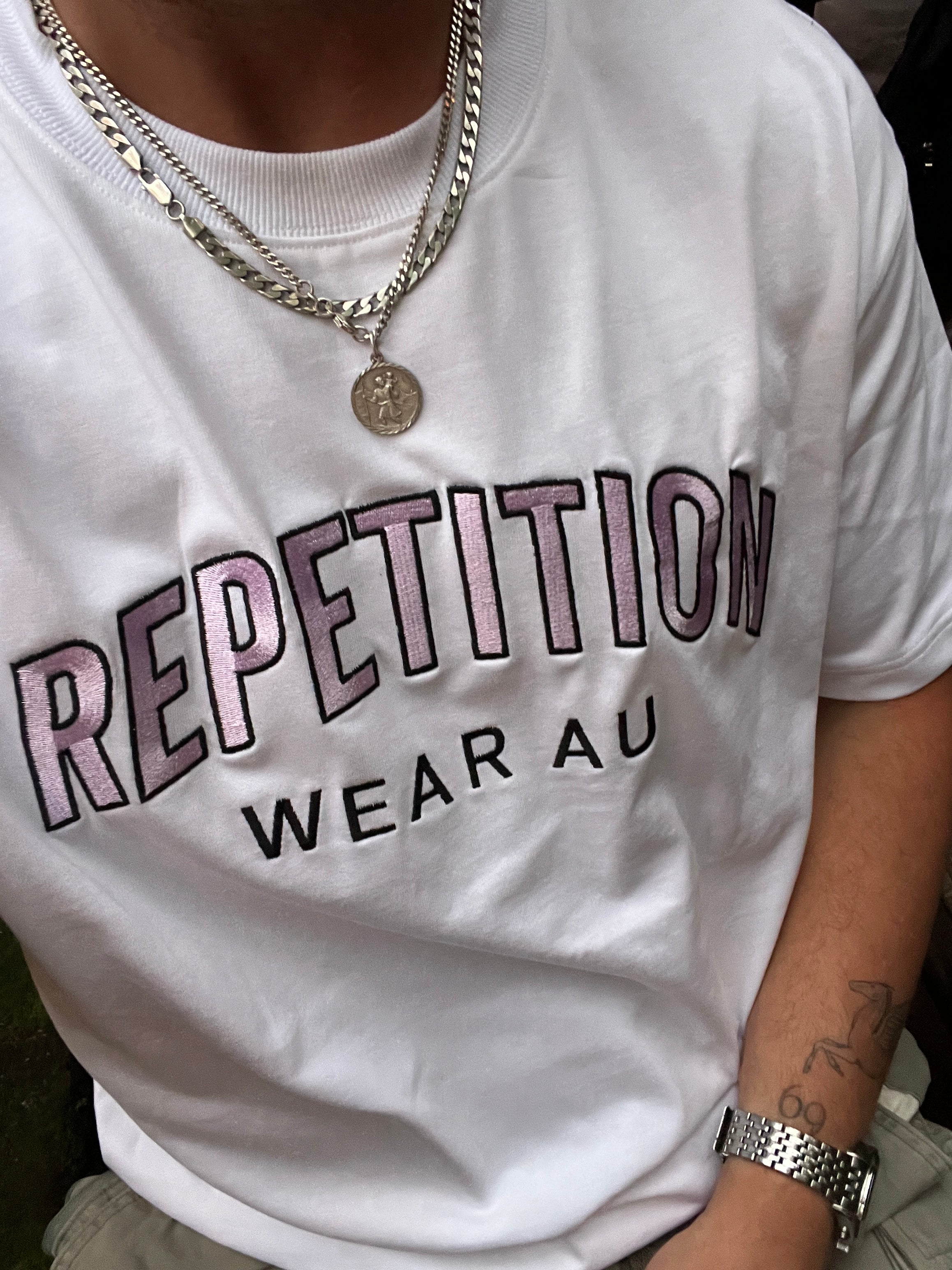 Signature Embroidered Teein Lavender